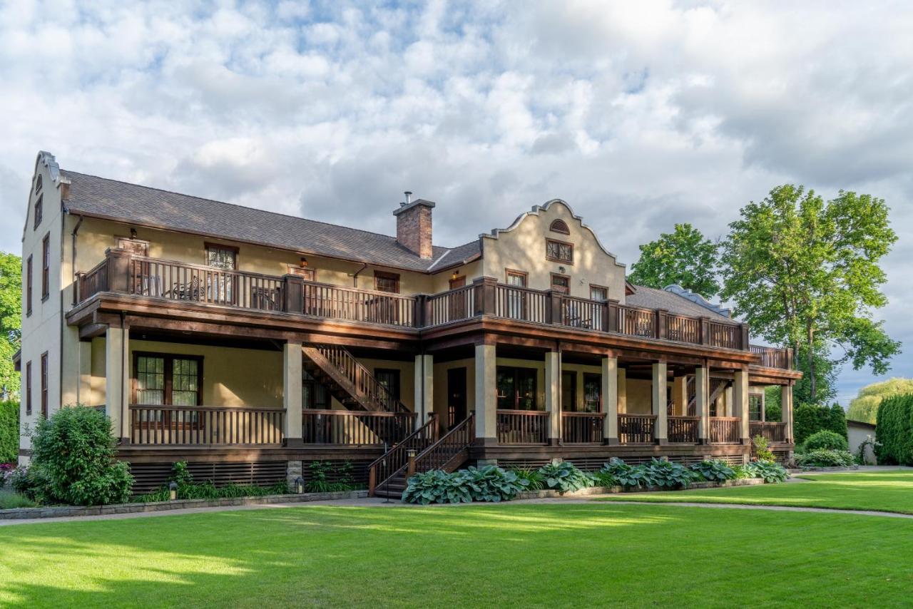Naramata Inn 외부 사진